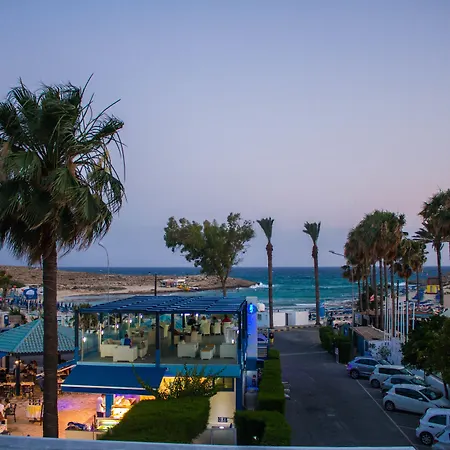 ホテル Anonymous (adults Only) 3*