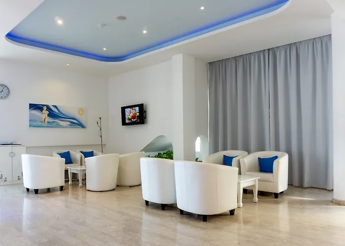 Anonymous (adults Only) 3*